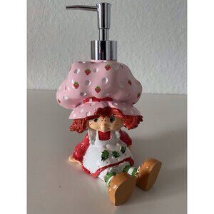STRAWBERRY SHORTCAKE Figural Ceramic Soap Lotion Pump Dispenser Classic NEW